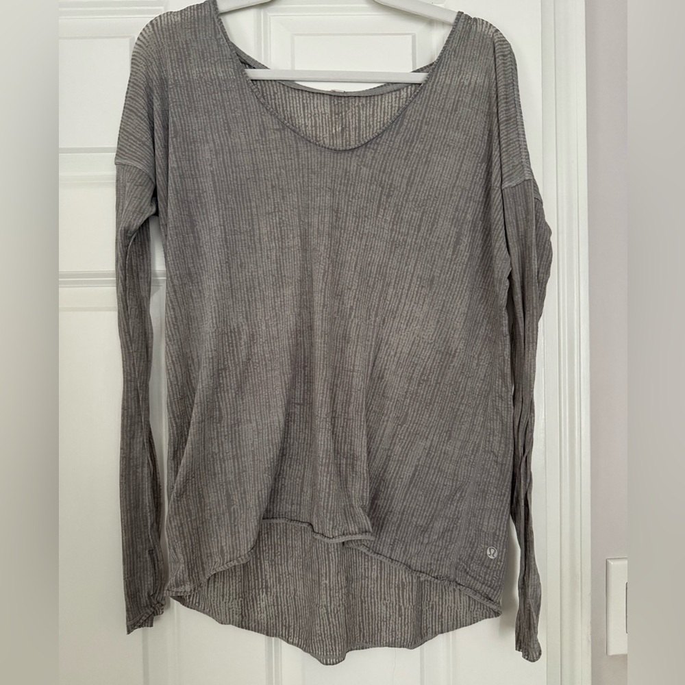 Lululemon top